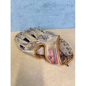 MacGregor G11 Joe Morgan Autograph Model Baseball Glove Right Hand Throw Leather